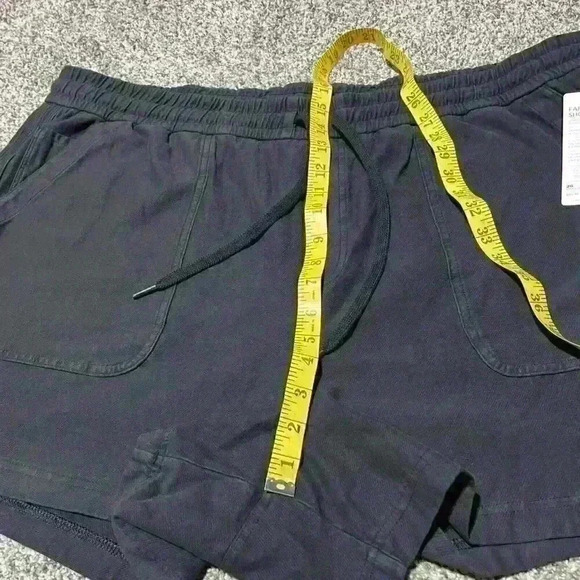 Athleta NWT Women's Farallon Short Size 26 Color Black $69 Retail - Picture 6 of 12